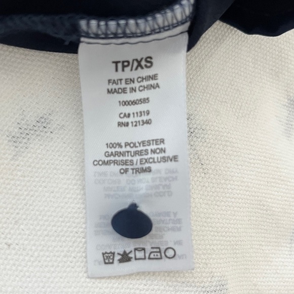 Dynamite Dylan Satin Navy Sleeveless Mock Neck Blouse – Chic, Mod & Preppy, XS - Picture 9 of 14